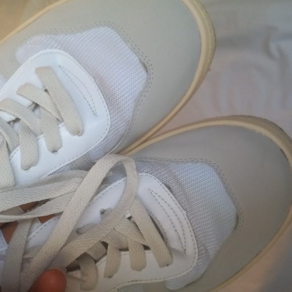 Mi.iM Sneakers Women's Size 9 - Picture 3 of 12